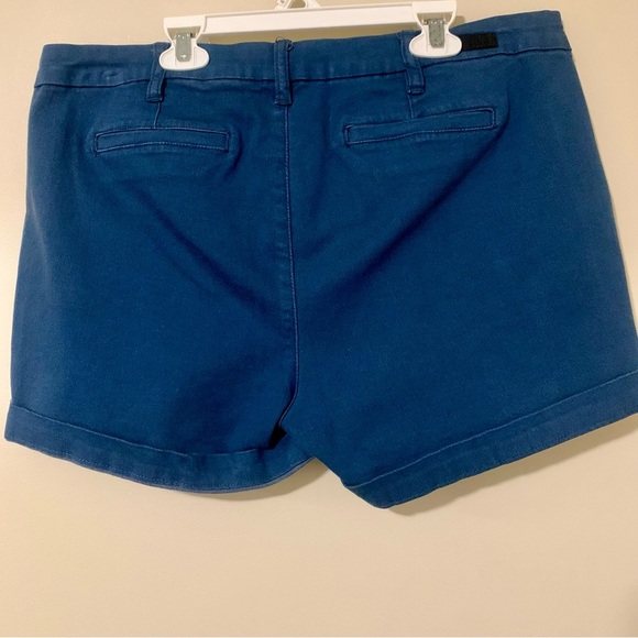 Kut from the Kloth Catherine Trouser Twill shorts size 14 navy blue - Picture 9 of 11